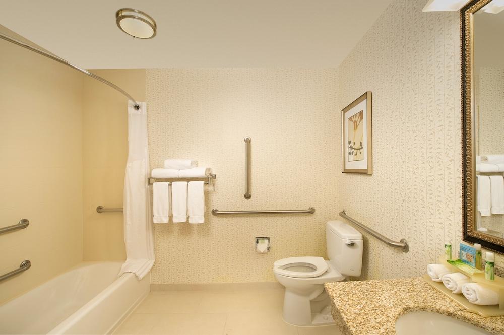 Holiday Inn Express & Suites Alexandria - Fort Belvoir By Ihg Eksteriør bilde
