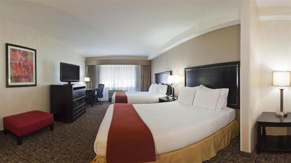 Holiday Inn Express & Suites Alexandria - Fort Belvoir By Ihg Eksteriør bilde