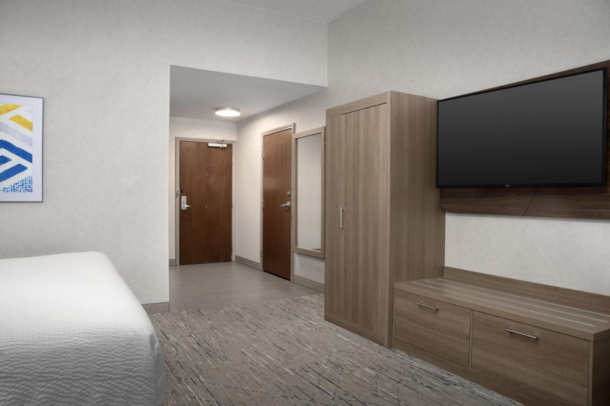 Holiday Inn Express & Suites Alexandria - Fort Belvoir By Ihg Eksteriør bilde